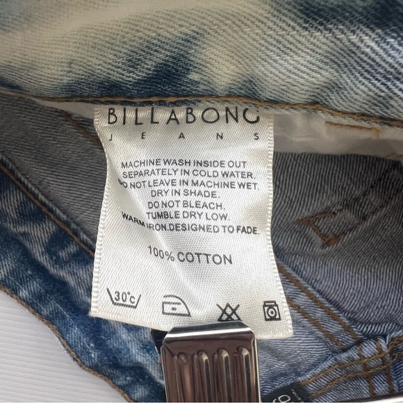 Billabong Denim Shorts Embroidered Floral Frayed Low Beach Festival Size 26 8 - Picture 11 of 15